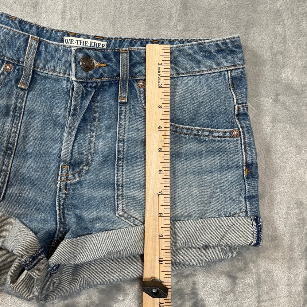 Free People Womens Shorts Size 26 Blue Denim Cuffed Patch Pocket - Picture 2 of 6